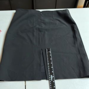 Bebe size large black pencil skirt has stretch perfect for year round